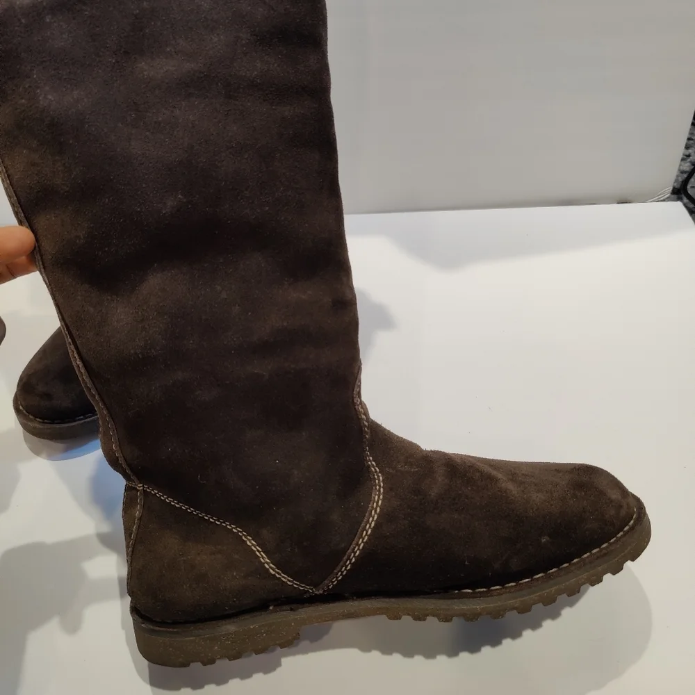 American Eagle Brown Suede Tall Fleece Boots